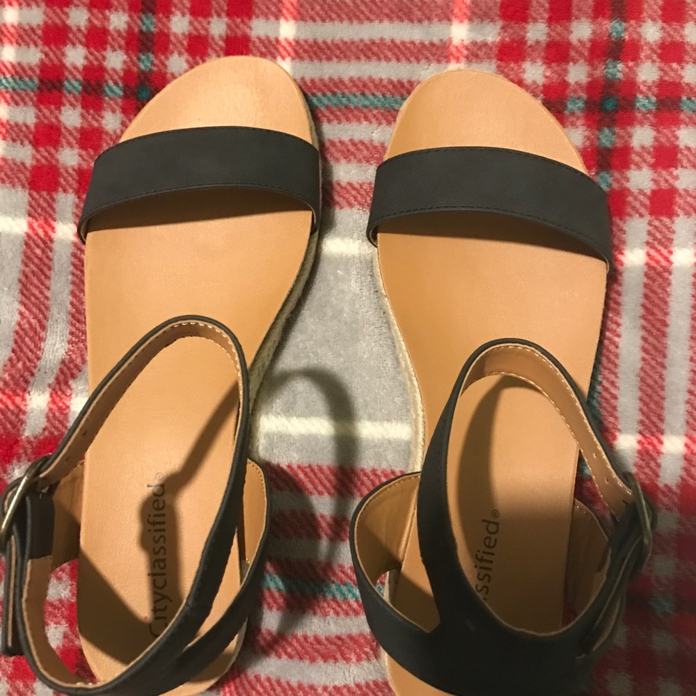 Women's Sandals size 8